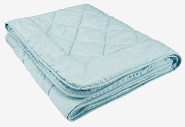 Couette synthétique 155x220 SAUKAMPEN légère chez JYSK