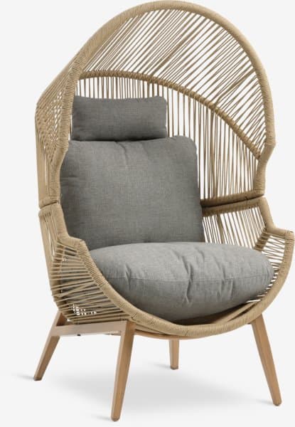 Fauteuil lounge HALVREBENE naturel chez JYSK