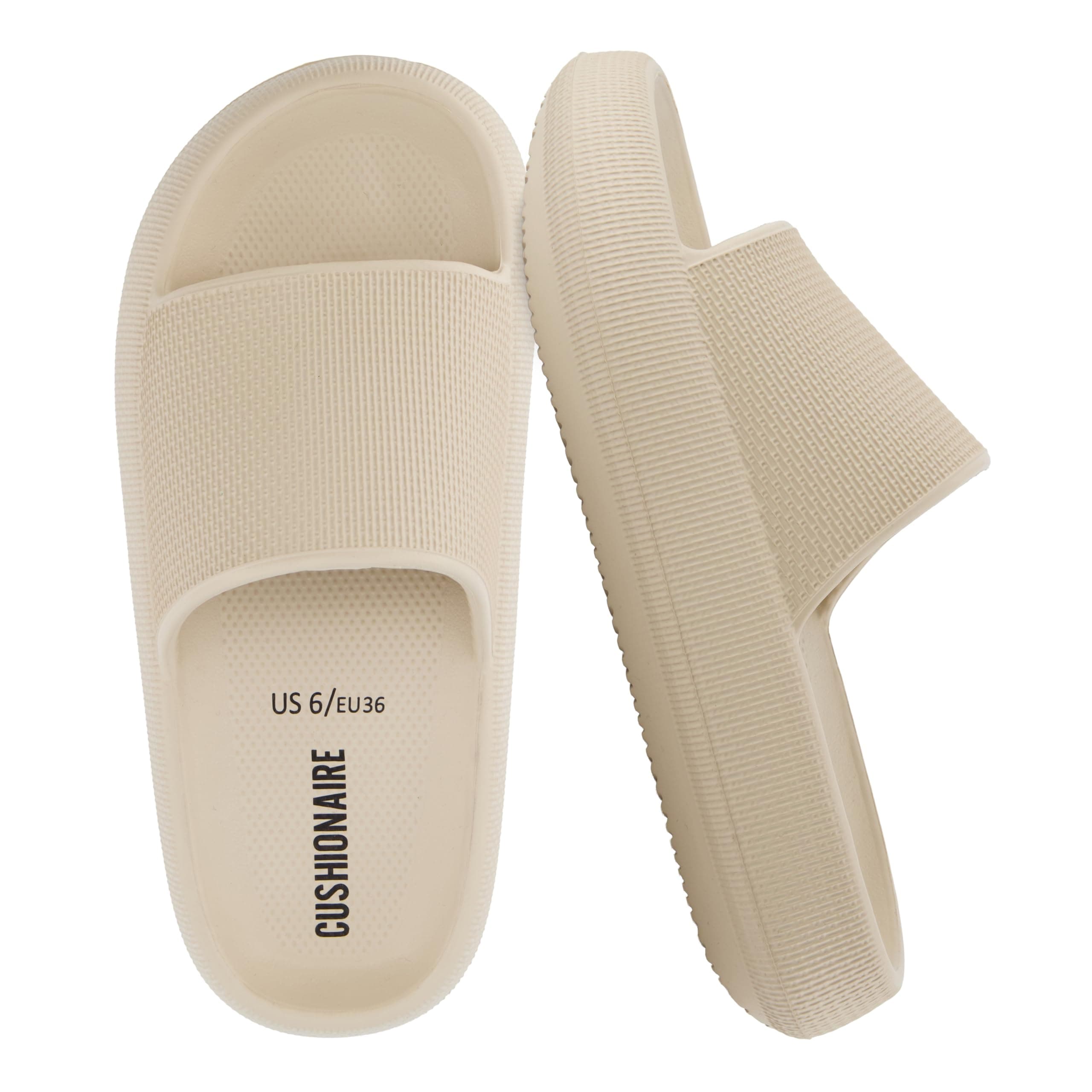 CUSHIONAIRE Feather EVA Slides for Women – Comfortable Slip On Womens Slippers, Indoor Outdoor Shower Shoes, Beach Essential Cloud Slides chez Amazon US