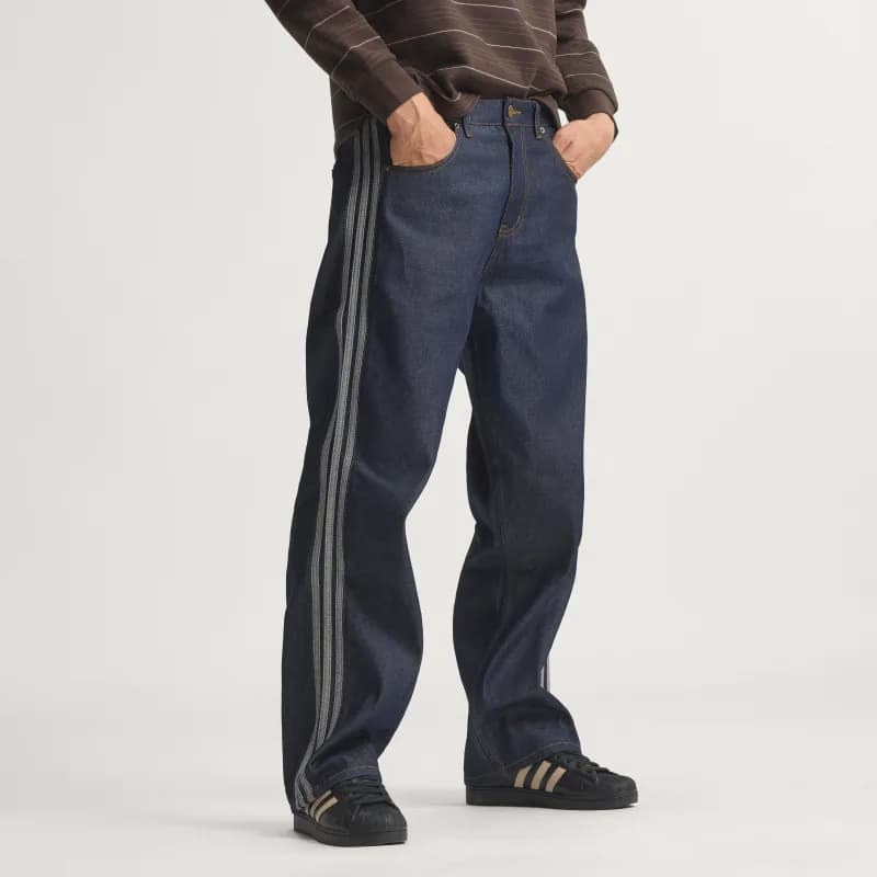 Adidas Firebird Adicolor Denim Jeans Mid Rise Straight Leg chez Adidas Canada