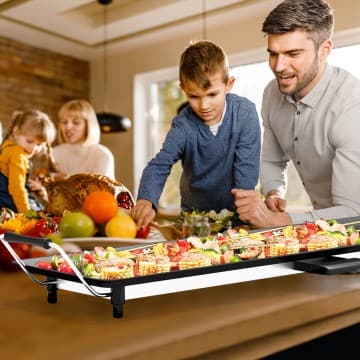 35 Inch Costway Electric Griddle Teppanyaki Grill with Adjustable Temperature chez Costway Canada