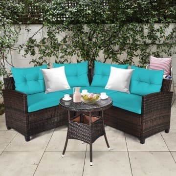 Costway Canada Ensemble de mobilier de jardin en rotin avec coussins (4 pièces) chez Costway Canada
