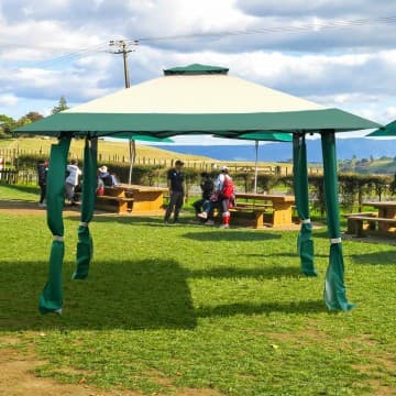 Costway Canada Tente de pavillon escamotable 13 x 13 pi avec sac de transport chez Costway Canada