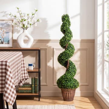 Costway Canada 4 Feet Artificial Boxwood Spiral Green Leaves Tree chez Costway Canada