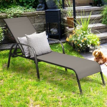 Costway Canada Chaise longue de patio pliable et réglable avec dossier chez Costway Canada