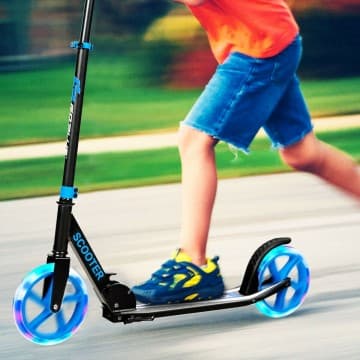 Costway Canada Trottinette sport pliable portable avec roues LED chez Costway Canada
