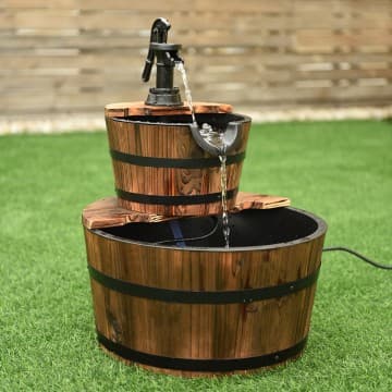 2-Tiers Outdoor Wooden Barrel Waterfall Fountain with Pump chez Costway Canada
