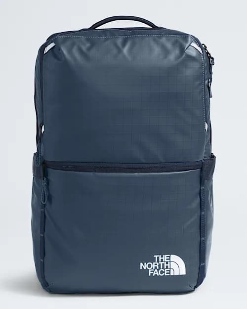 The North Face Voyager Daypack - 26L chez The North Face Canada