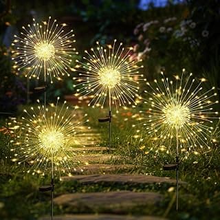 Solar Lights Outdoor Garden - 4 Pack 200 LED Waterproof Fairy Decorative Copper Wire Landscape Firework Light with 8... chez Amazon Canada