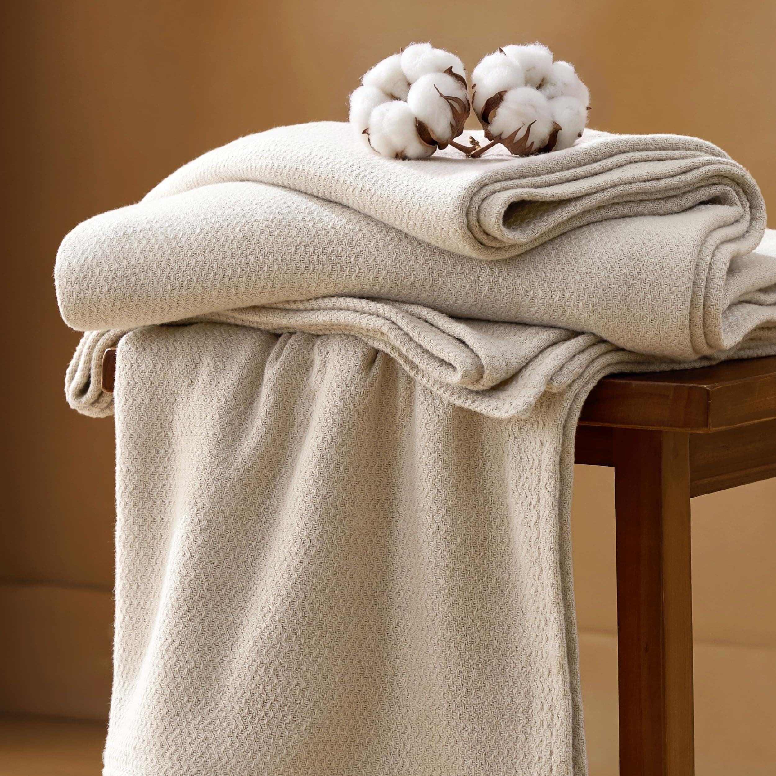 Bedsure 100% Cotton Blanket, Herringbone Weave, Queen Size, Linen Beige | Breathable, Soft, Ideal for Fall Nights, Cozy Blanket for... chez Amazon US