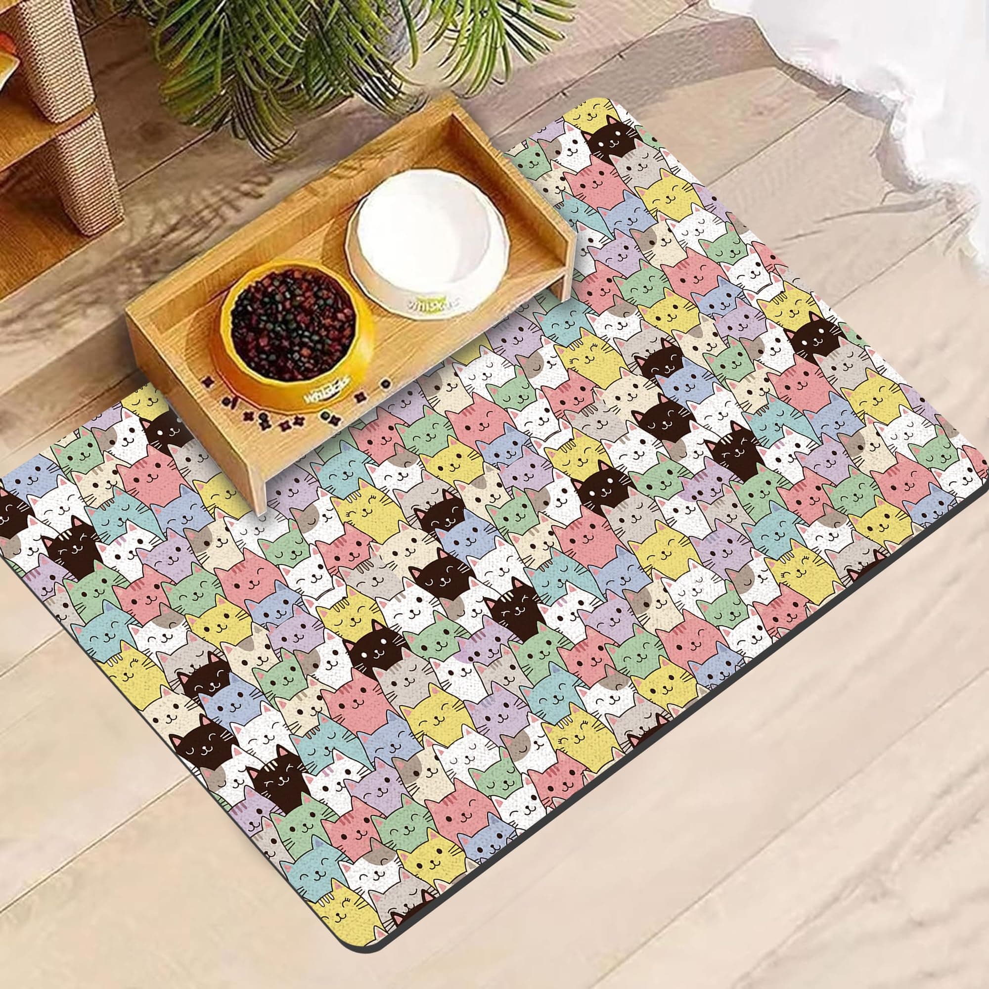 Colorful Cat Pet Feeding Mat, 16 x 24 Inch | Absorbent quick-dry surface with rubber backing, For food and water bowls, helps protect floors chez Amazon US