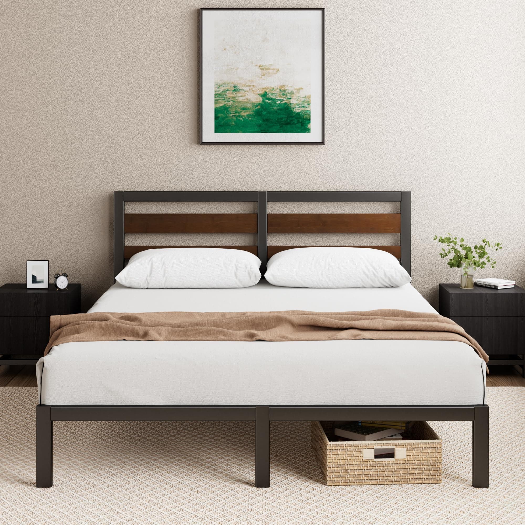 Zinus Kai Double Bed Frame with Headboard (135 x 190 cm) – Bamboo and Metal Bed Frame with Steel Slat Support, Easy Assembly – Black & Brown chez Amazon UK