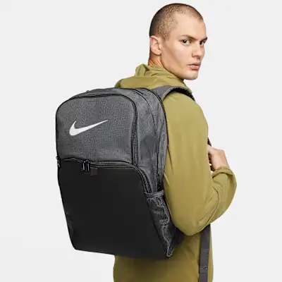 Nike Brasilia 9.5 (Training Backpack (Extra Large, 30L)) chez Nike