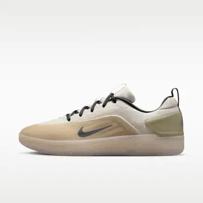 Nike SB Zoom Nyjah 4 (Skate Shoes)